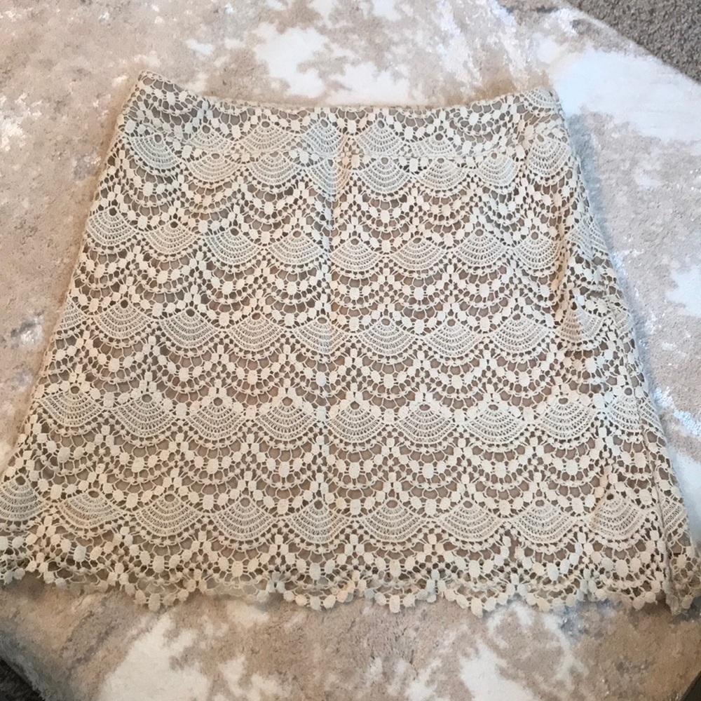 Lace skirt